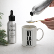 Biały kubek 325ml z logiem Vilavi - obrazek 2